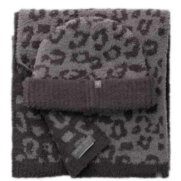 2pc BAREFOOT DREAMS beanie and scarf set BAREFOOT IN THE WILD NWT - Picture 3 of 6